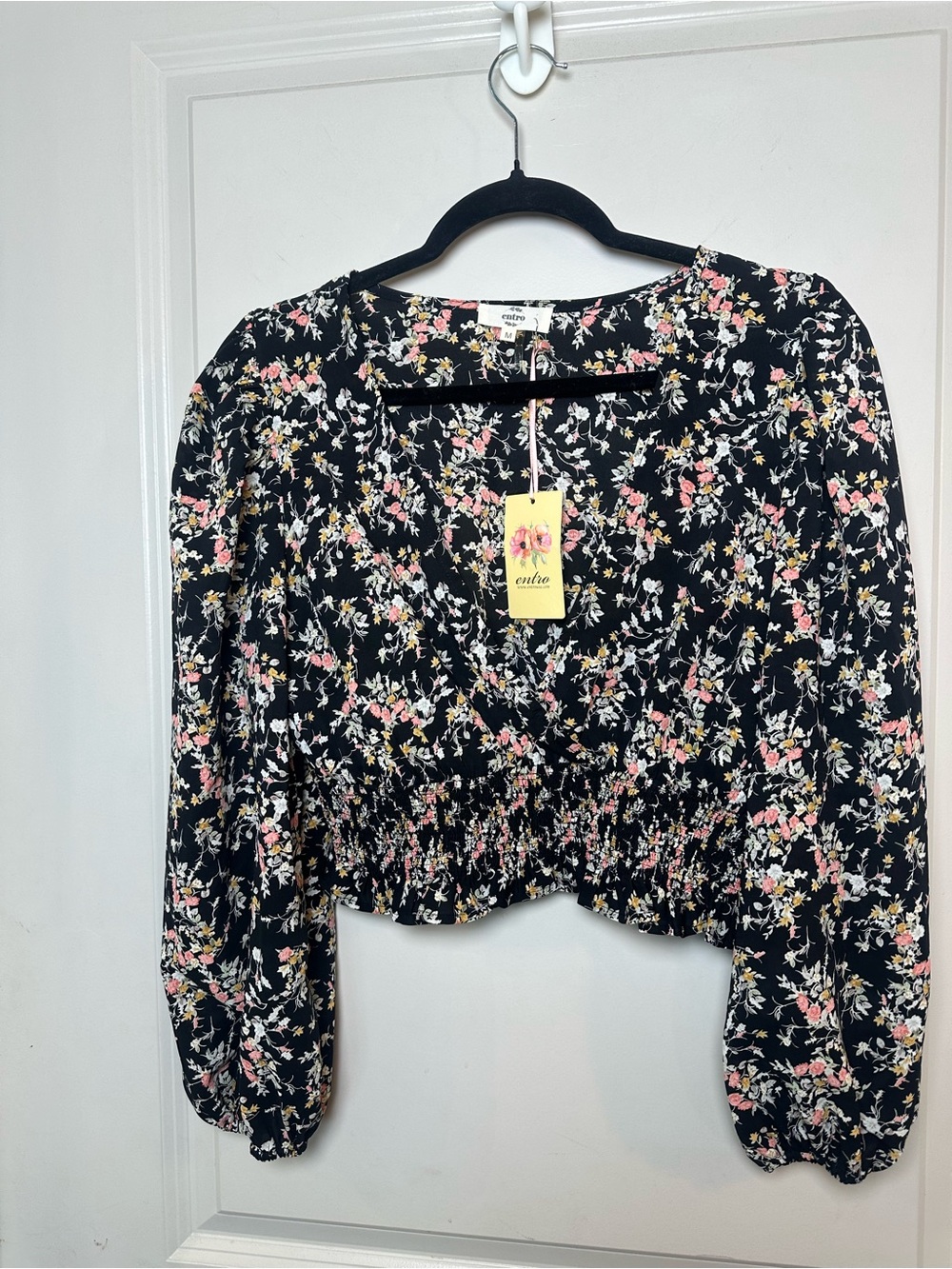 NEW Entro Floral Crop Wrap Front Smocked Waist Puff Sleeve Lightweight Top, M
